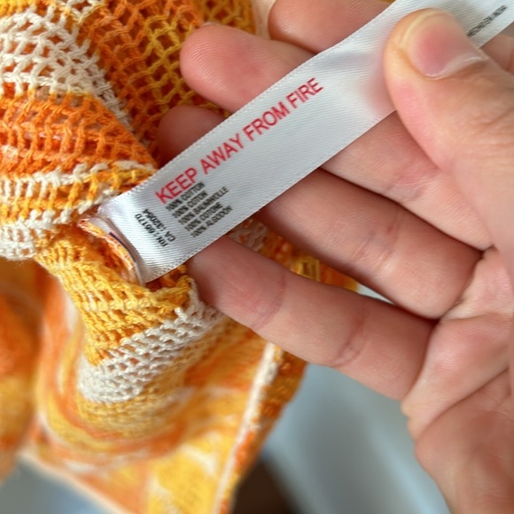 UO out from under Beach Boardwalk Buttondown Top. Size S - Picture 6 of 11